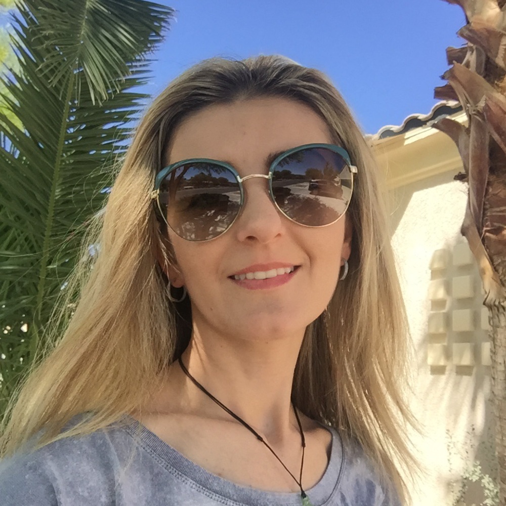 Meet your Posher, Lorina